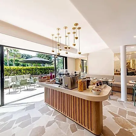 Hotel Brin D'azur - Saint Tropez 4*
